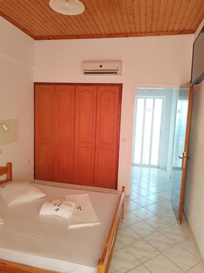 Villa Agia Aikaterini Amoudi Extérieur photo
