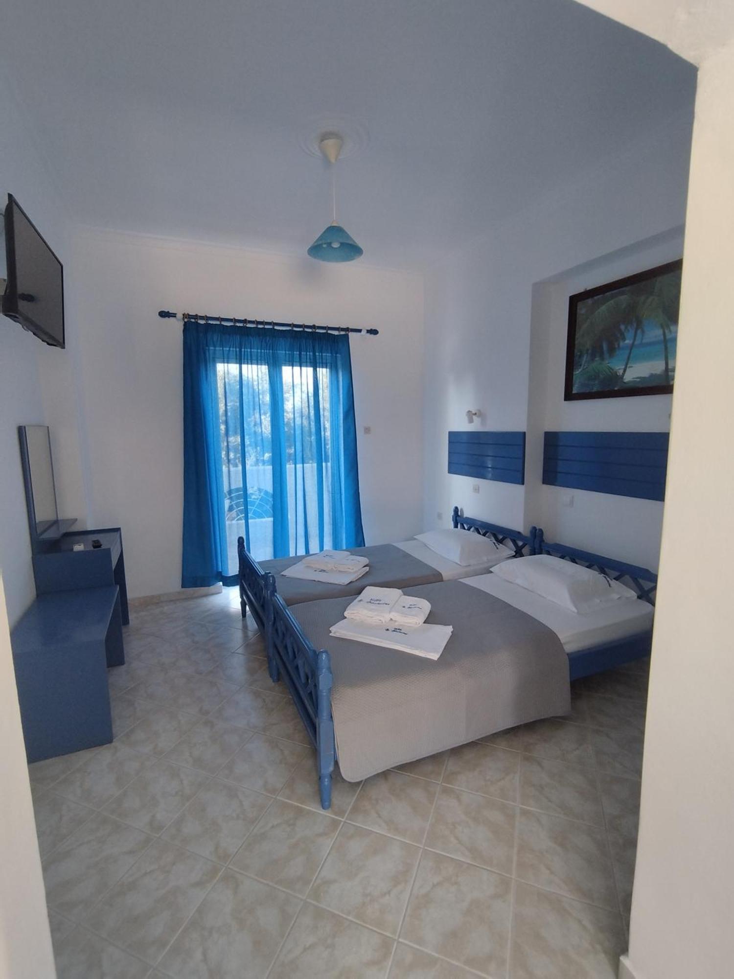 Villa Agia Aikaterini Amoudi Extérieur photo