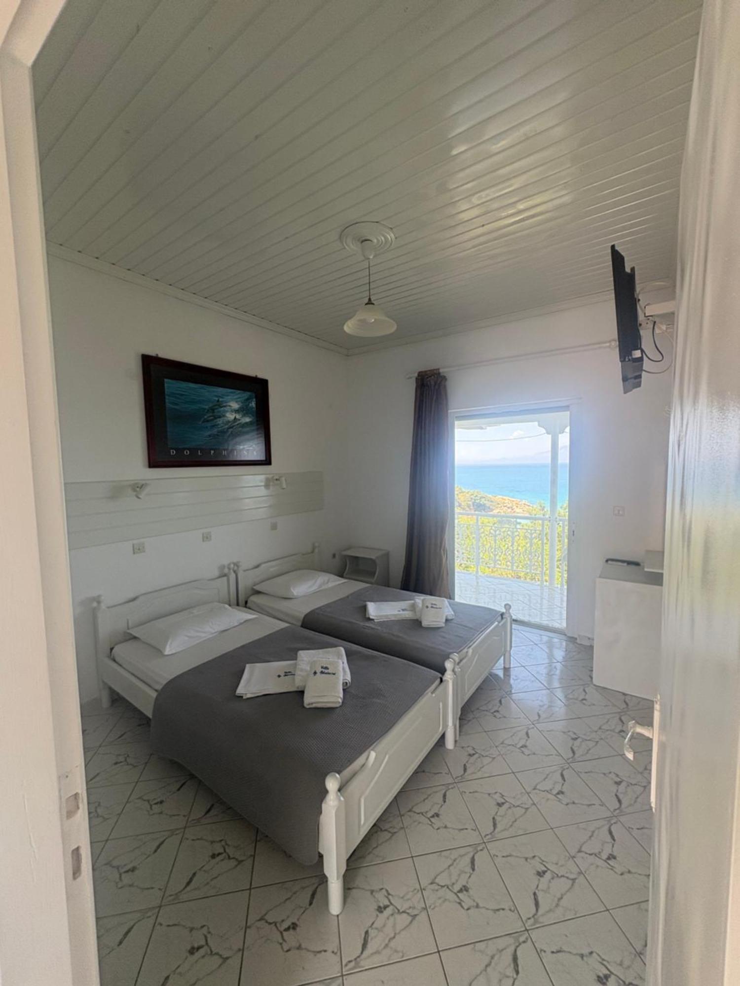 Villa Agia Aikaterini Amoudi Extérieur photo