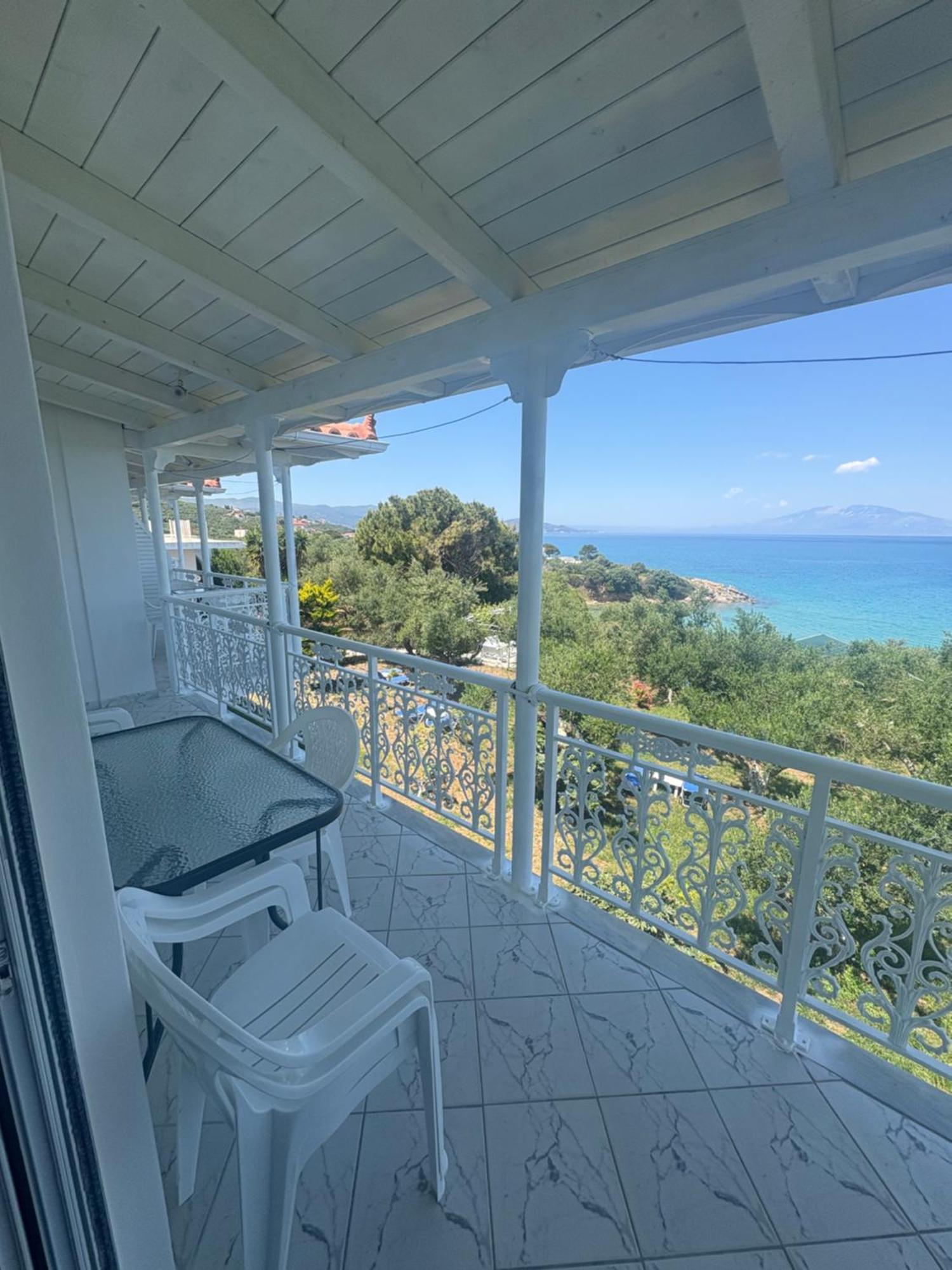 Villa Agia Aikaterini Amoudi Extérieur photo